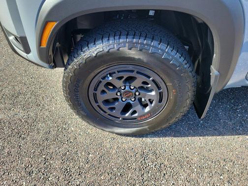 Boulder Gray Pearl 2026 Nissan Frontier PRO-4X