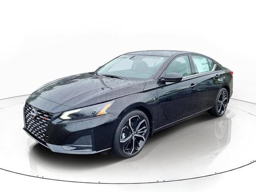 Super Black 2026 Nissan Altima SR FWD