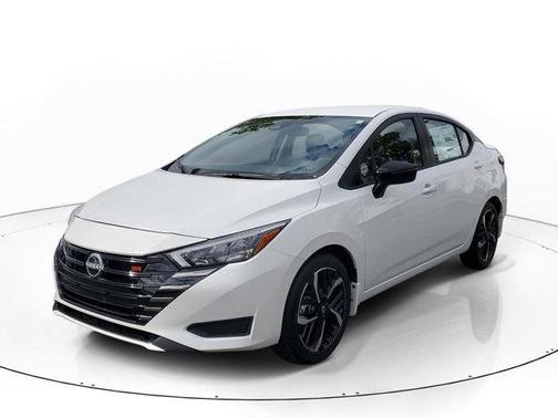 Aspen White Tricoat 2025 Nissan Versa 1.6 S