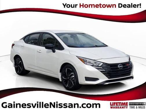 Aspen White Tricoat 2025 Nissan Versa 1.6 S