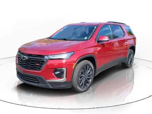 Cherry Red Tintcoat 2022 Chevrolet Traverse RS