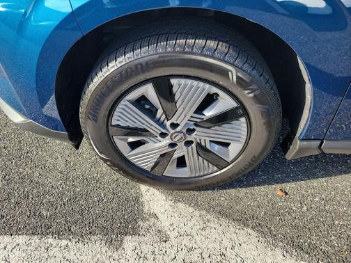Pearl Metallic 2025 Nissan Murano SL