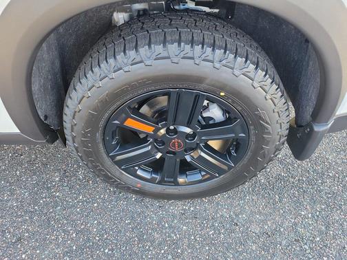 Everest White Pearl Tricoat 2026 Nissan Rogue Rock Creek