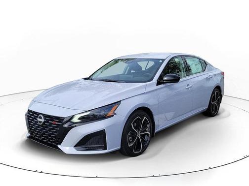 Gray Sky Pearl 2026 Nissan Altima SR FWD