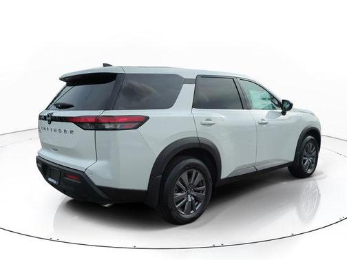 2025 Nissan Pathfinder S FWD