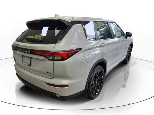 Alpine Frost 2026 Nissan Rogue SL