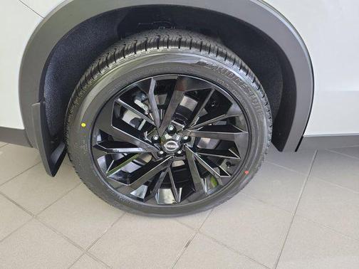 Alpine Frost 2026 Nissan Rogue SL