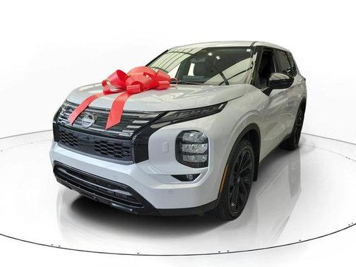 Alpine Frost 2026 Nissan Rogue SL