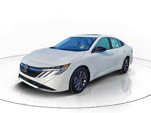 Aspen White Tricoat 2026 Nissan Sentra SL