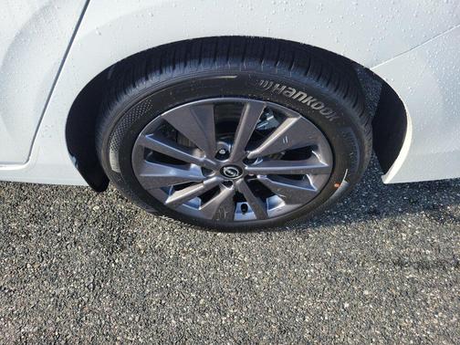 Aspen White Tricoat 2026 Nissan Sentra SL