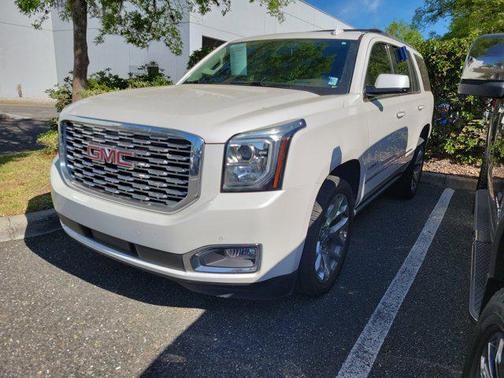 White Frost Tricoat 2020 GMC Yukon Denali