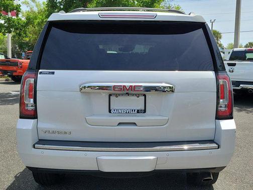 White Frost Tricoat 2020 GMC Yukon Denali