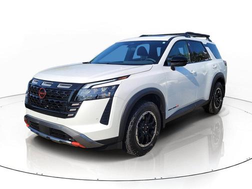 Everest White Pearl Tricoat 2026 Nissan Pathfinder Rock Creek