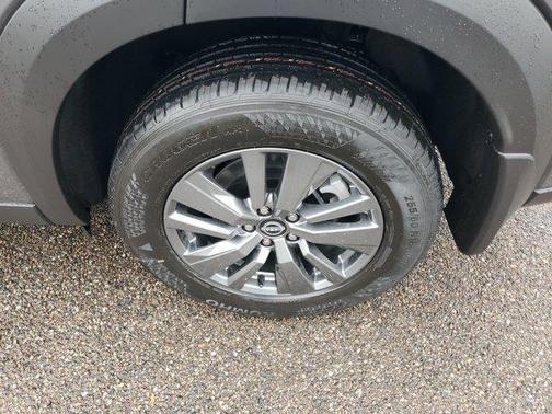 2025 Nissan Pathfinder SV FWD