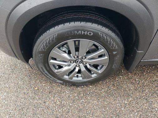 2025 Nissan Pathfinder SV FWD