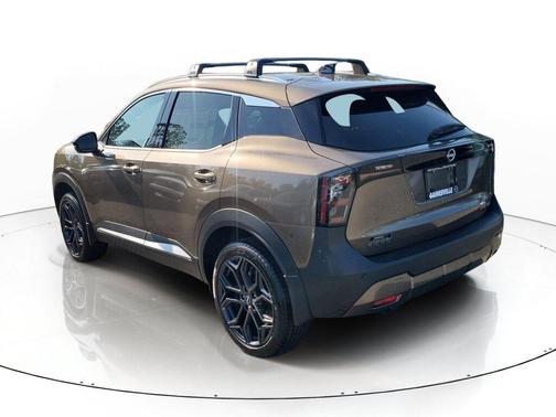 Canyon Bronze Metallic 2026 Nissan Kicks SR