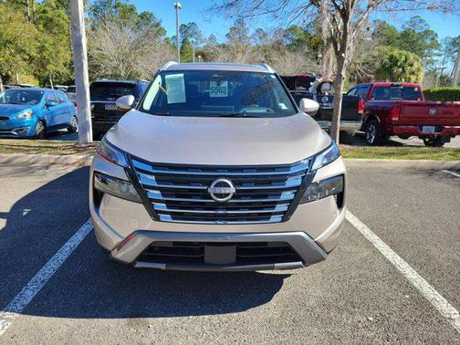 2025 Nissan Rogue SL