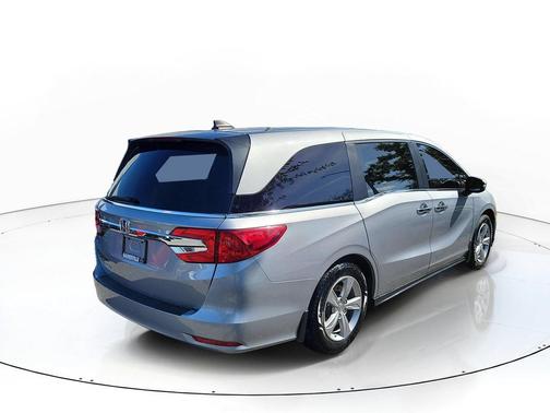 Lunar Silver Metallic 2018 Honda Odyssey EX-L