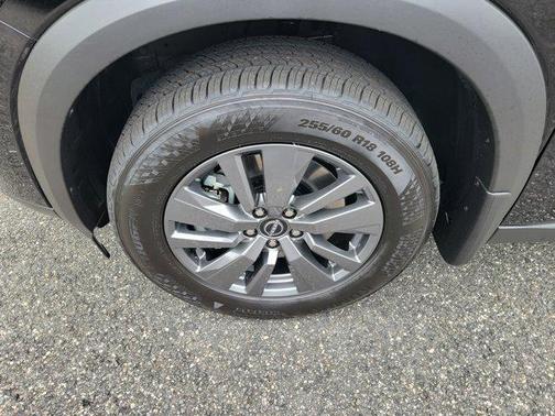 Super Black 2026 Nissan Pathfinder SV