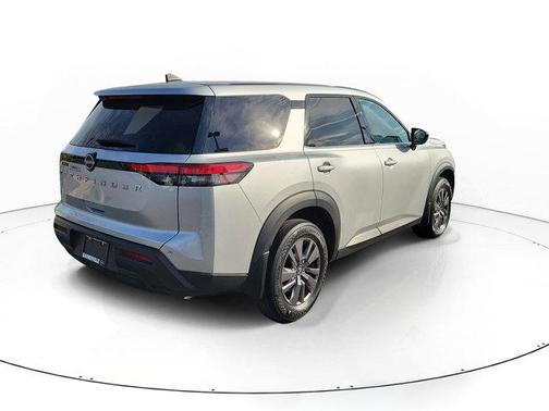 2023 Nissan Pathfinder S FWD