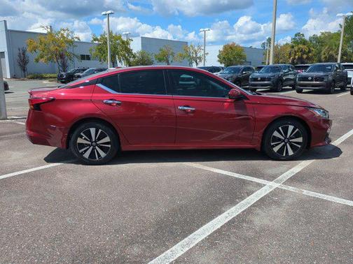 2021 Nissan Altima 2.5 SL