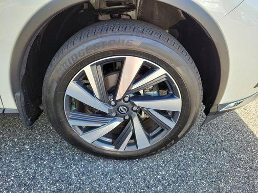 Pearl White Tricoat 2024 Nissan Murano SL FWD