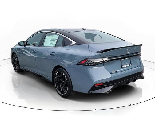 Atlantic Gray Metallic/Super Black 2026 Nissan Sentra SR