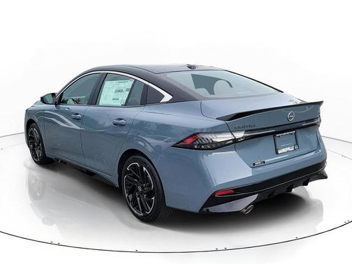 Atlantic Gray Metallic/Super Black 2026 Nissan Sentra SR