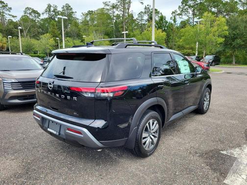 Super Black 2026 Nissan Pathfinder SL