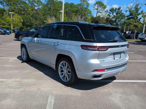 2022 Jeep Grand Cherokee 4xe Summit