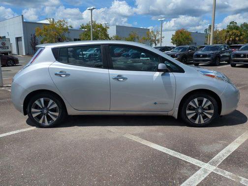2015 Nissan Leaf SL