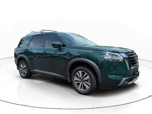 2023 Nissan Pathfinder SL FWD