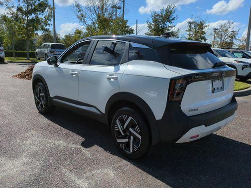 2025 Nissan Kicks SV