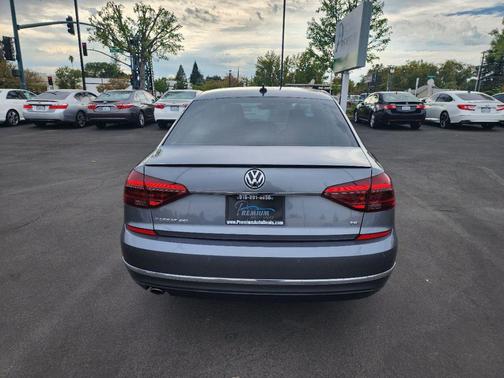2017 Volkswagen Passat 1.8T SEL Premium