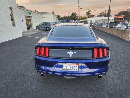 2016 Ford Mustang V6