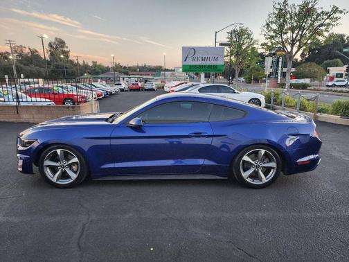 2016 Ford Mustang V6