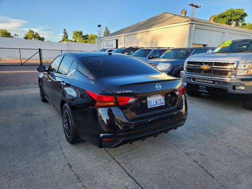 Super Black 2019 Nissan Altima 2.5 S