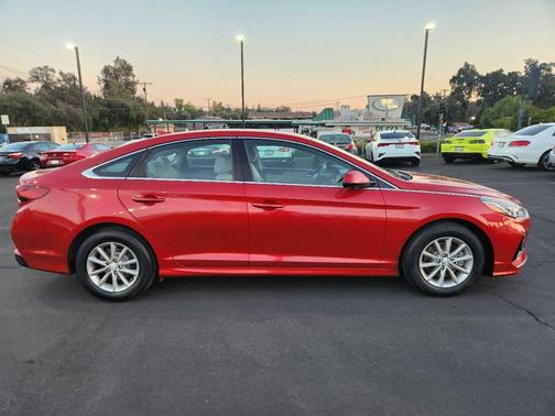 2019 Hyundai SONATA SE