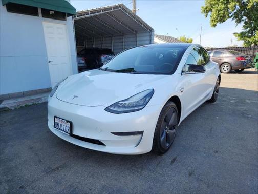 2020 Tesla Model 3 Standard Range Plus