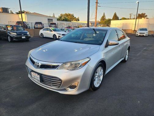 2013 Toyota Avalon XLE Premium