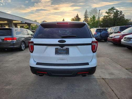 Oxford White 2018 Ford Explorer XLT