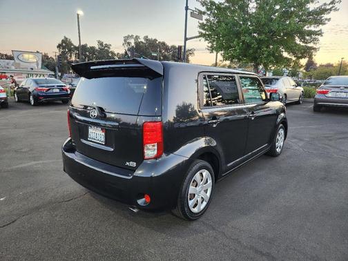 2011 Scion xB Release Series 8.0