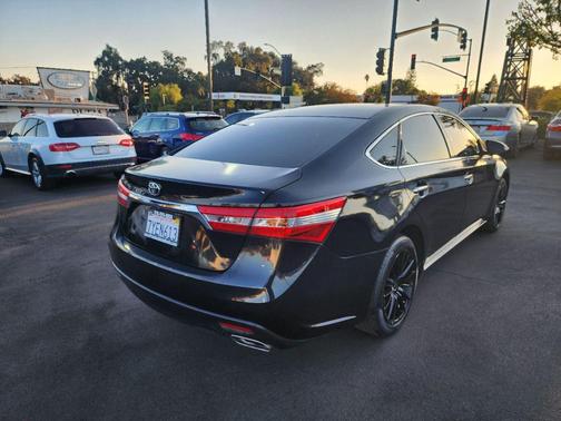 2013 Toyota Avalon XLE Premium