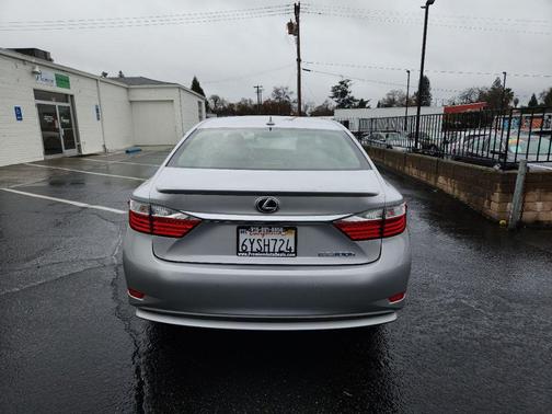 2013 Lexus ES 300h Base