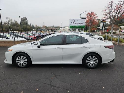 2022 Toyota Camry LE
