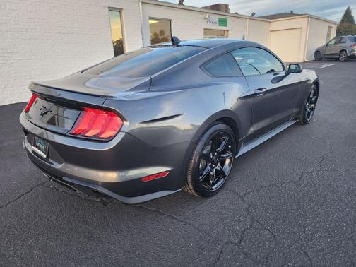 2020 Ford Mustang EcoBoost