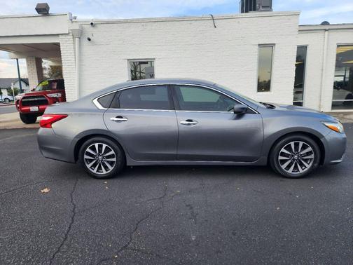 2017 Nissan Altima 2.5 SV