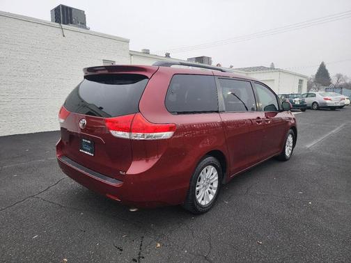 2012 Toyota Sienna XLE