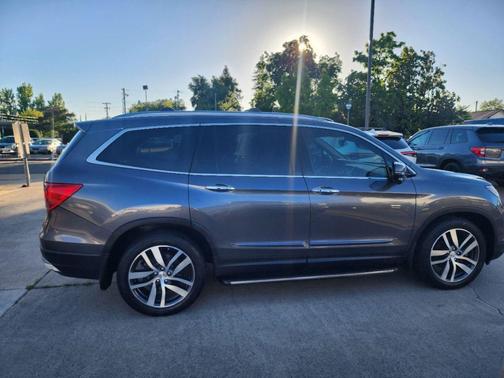 Modern Steel Metallic 2016 Honda Pilot Touring
