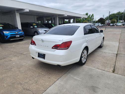 Blizzard Pearl 2008 Toyota Avalon XLS